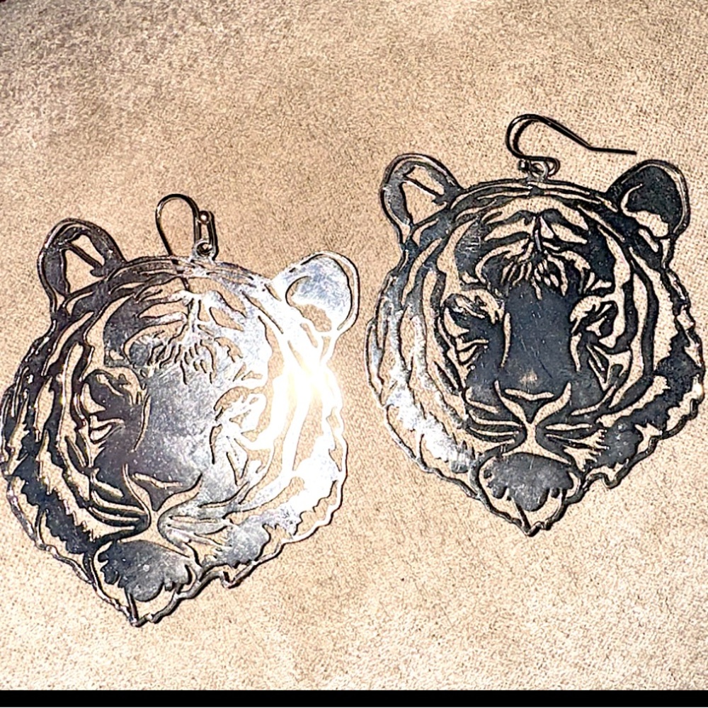 Silver Filigree Tiger Earrings
